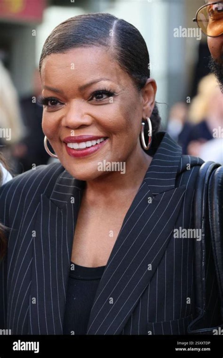 Yvette Nicole Brown at the 2022 SAG Awards