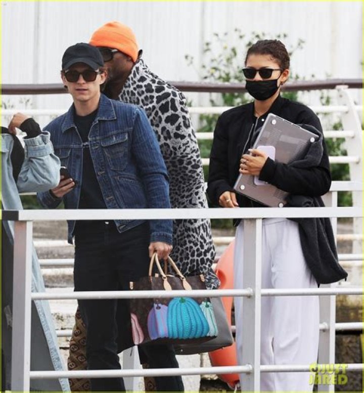 zendaya and tom venice airport
